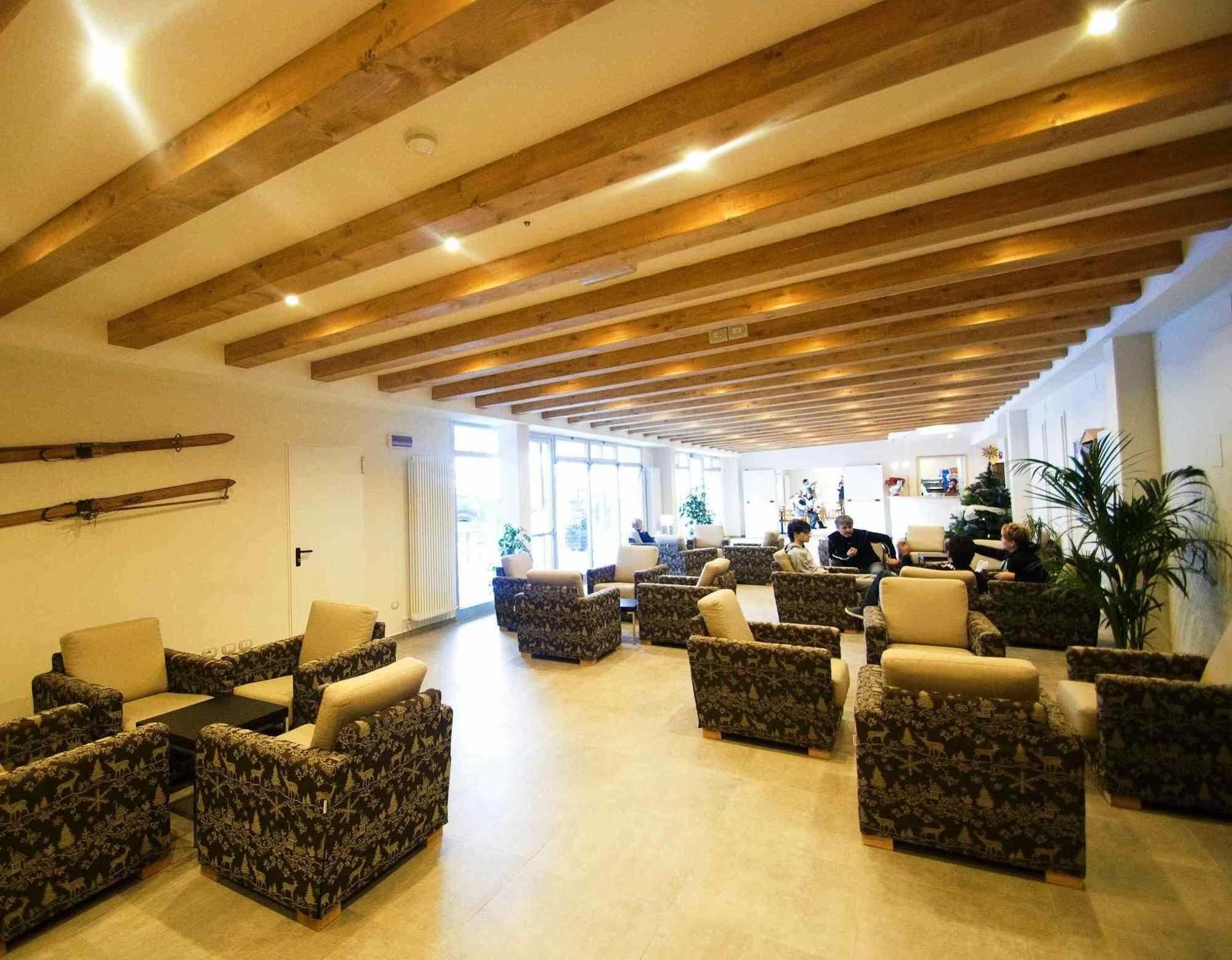 Hotel Polsa - Azzurro Club Brentonico Exterior photo